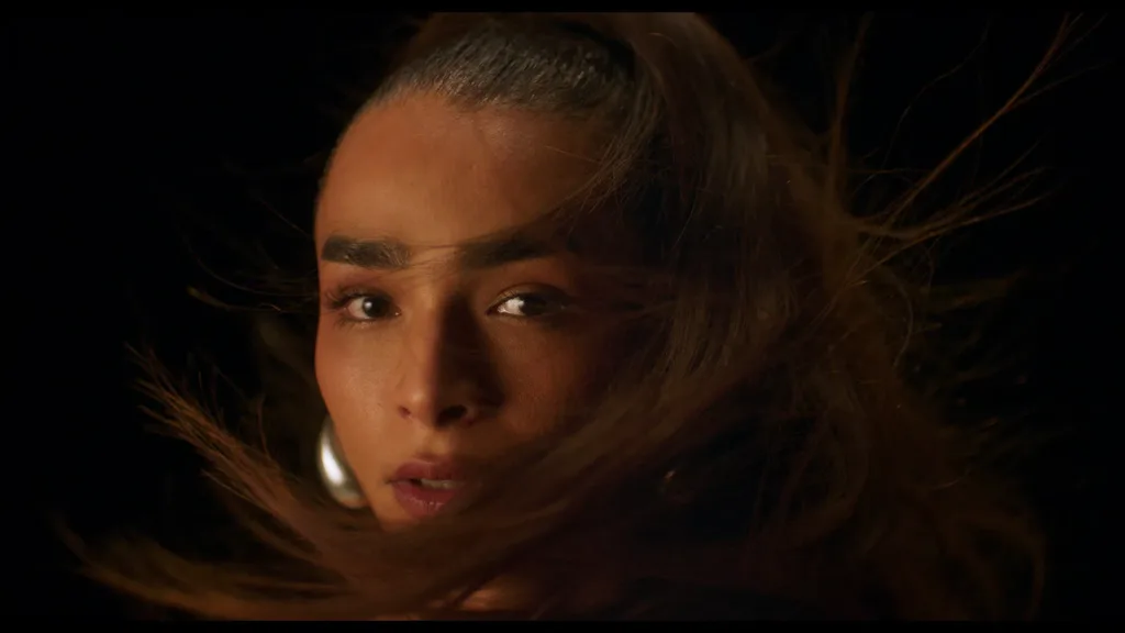 apolo-2025-crítica-isis