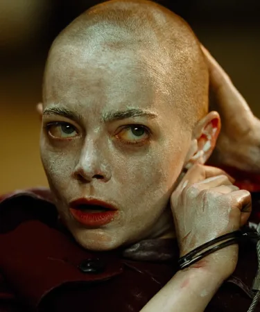 bugonia-2025-crítica