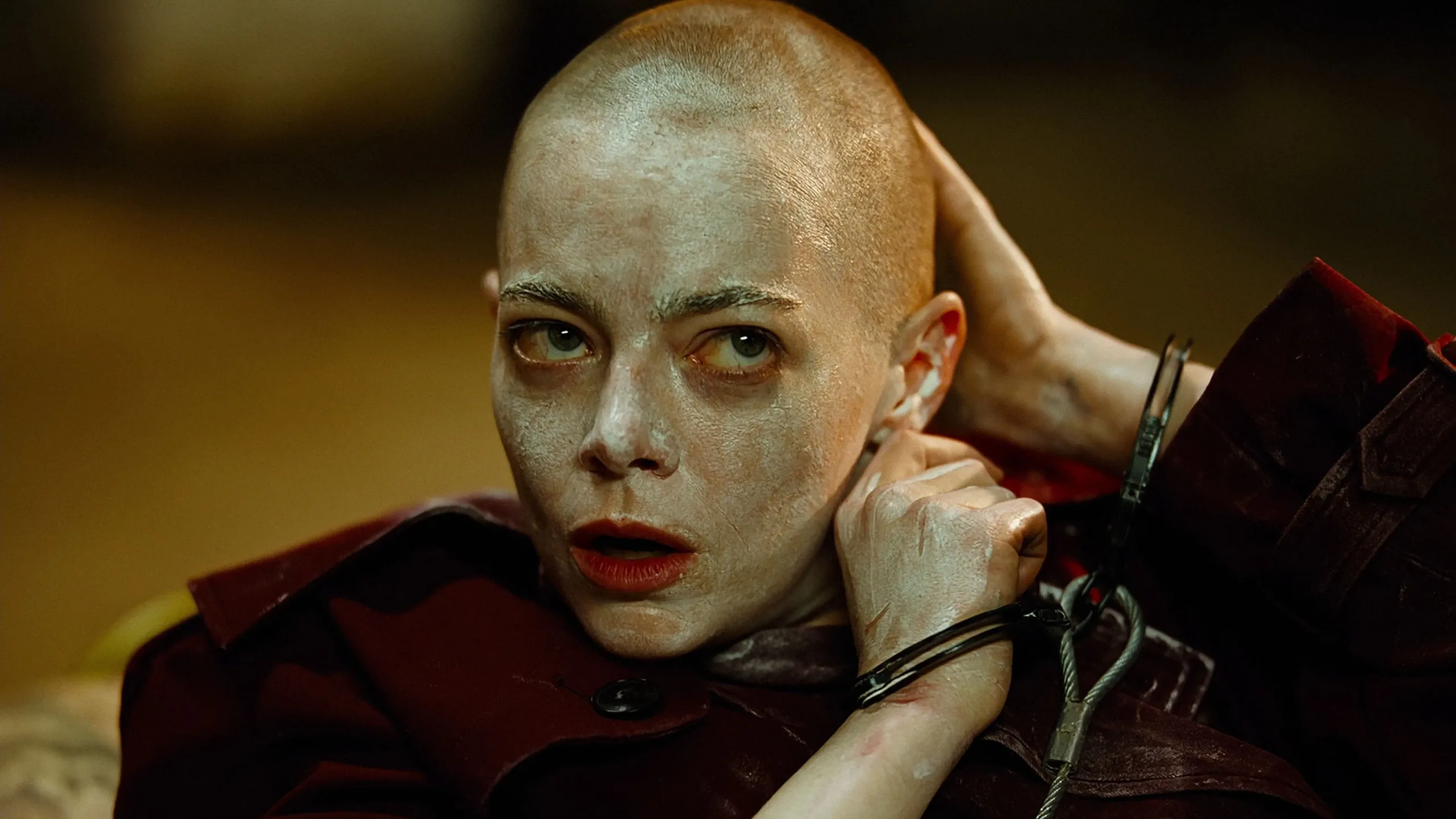 bugonia-2025-crítica