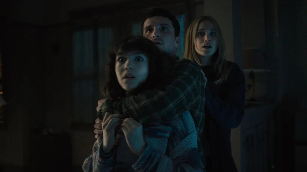 fnaf2-josh-hutcherson-elizabeth-lail